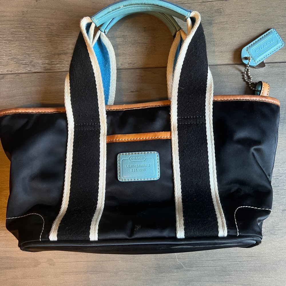 Coach Black and Blue Duffel Bag with Sophisticated Design